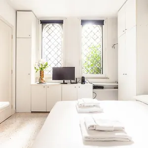 https://cirene-master-guest-studio.it-lombardy.com